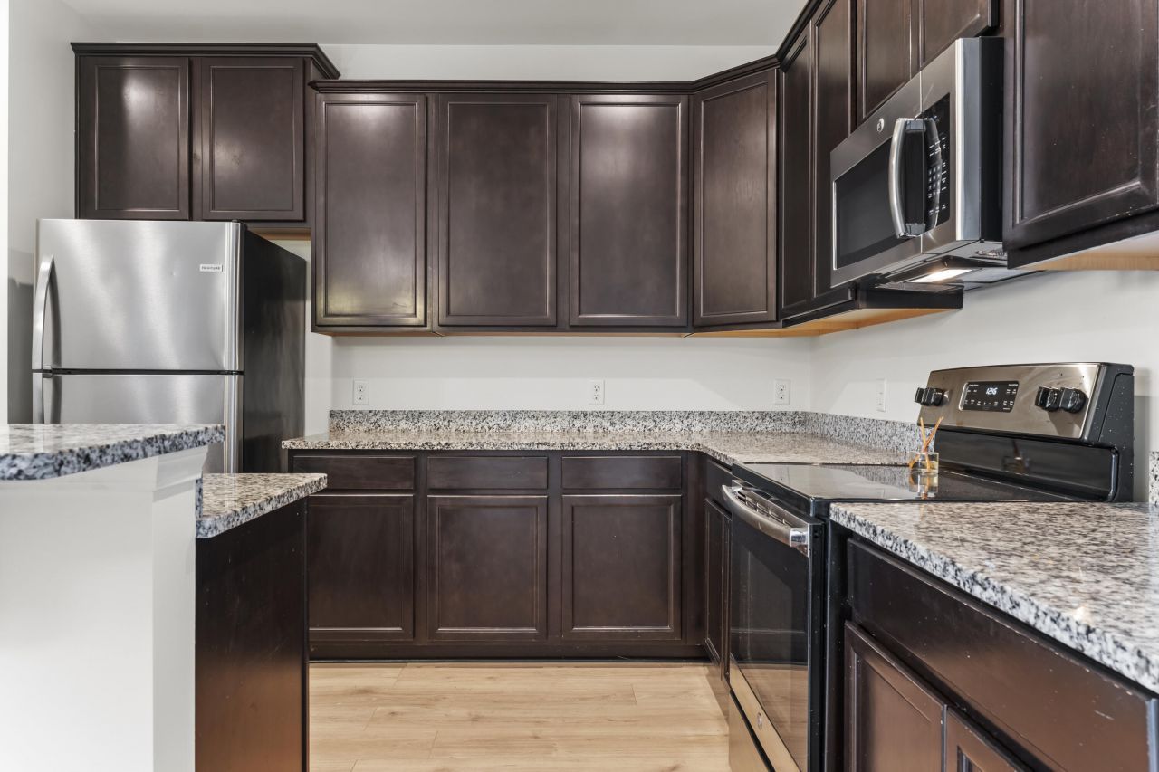 123 Boone Street Photo 9