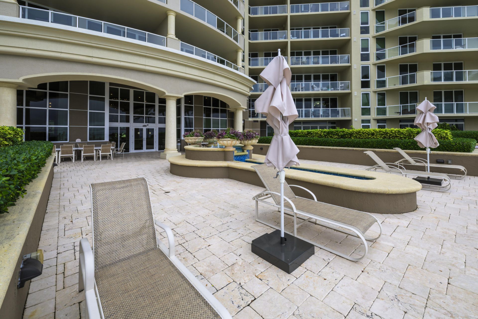 1063 Hillsboro Mile, Unit 807, Hillsboro Beach, FL 33062 Photo