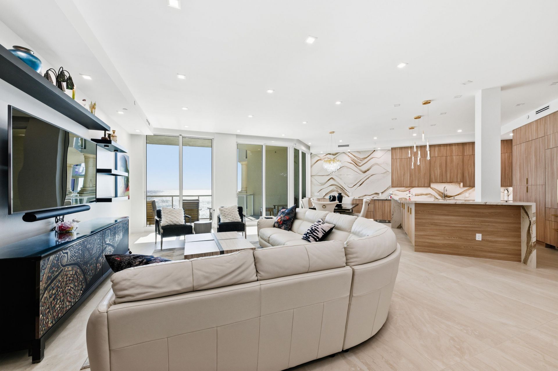 1063 Hillsboro Mile, Unit 807, Hillsboro Beach, FL 33062 Photo