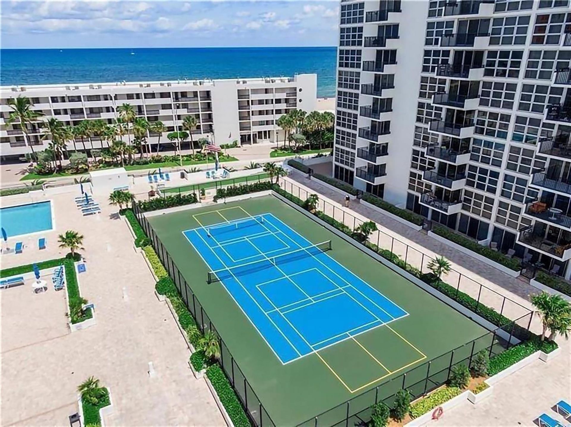 525 N Ocean Boulevard, Unit T-2, Pompano Beach, FL 33062 Photo