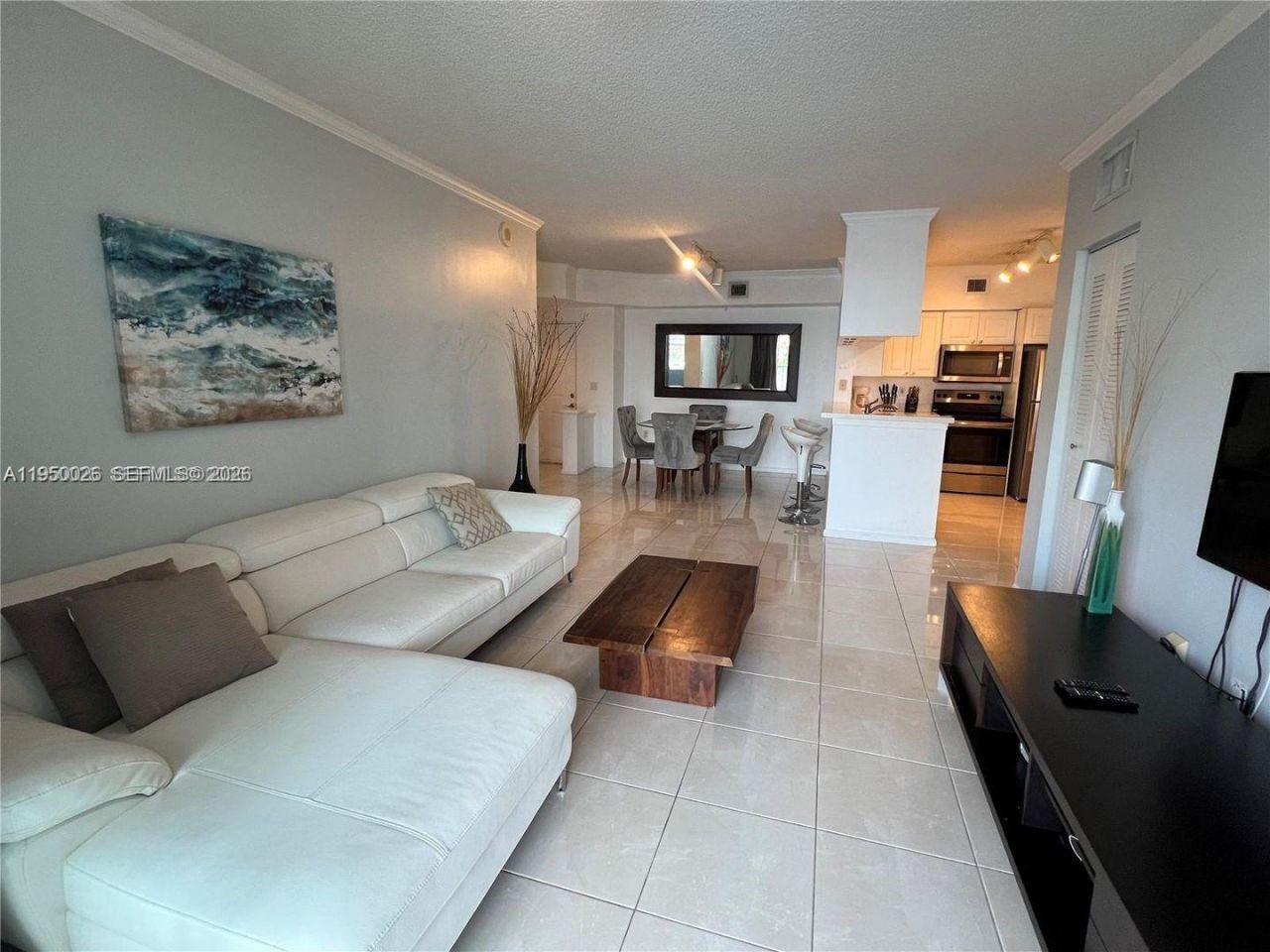17150 N Bay Rd, Unit 2504, Sunny Isles Beach, FL 33160 Photo