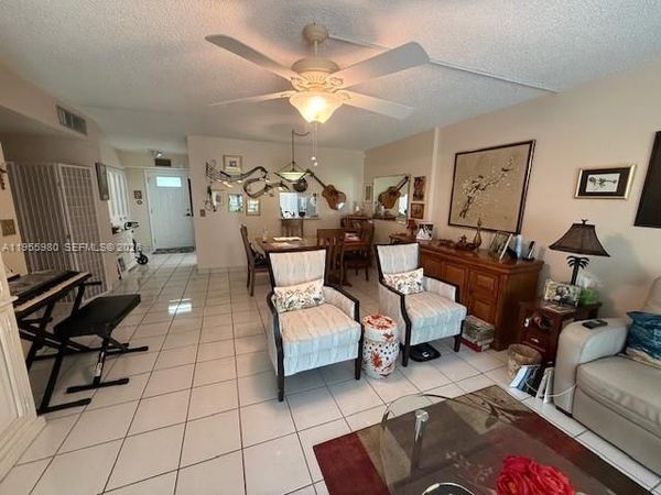 414 SE 10th St, Unit 102, Dania Beach, FL 33004