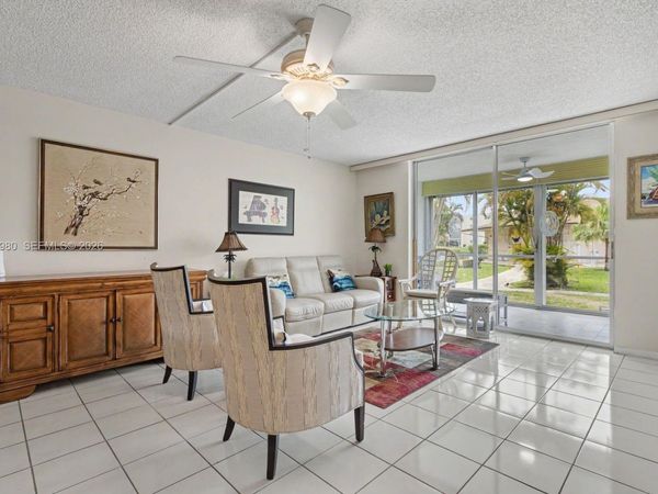 414 SE 10th St, Unit 102, Dania Beach, FL 33004