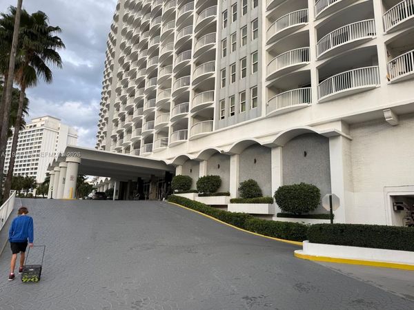 5401 Collins Ave , Unit 107, Miami Beach, FL 33140