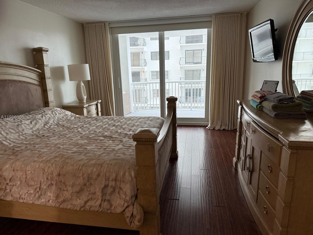 5401 Collins Ave , Unit 107, Miami Beach, FL 33140 Photo