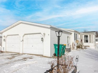 79 Golden Pond, Akron, NY 14001