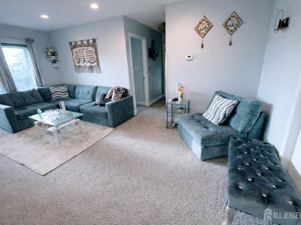 23-C powderhorn Court, Woodbridge, NJ 07095