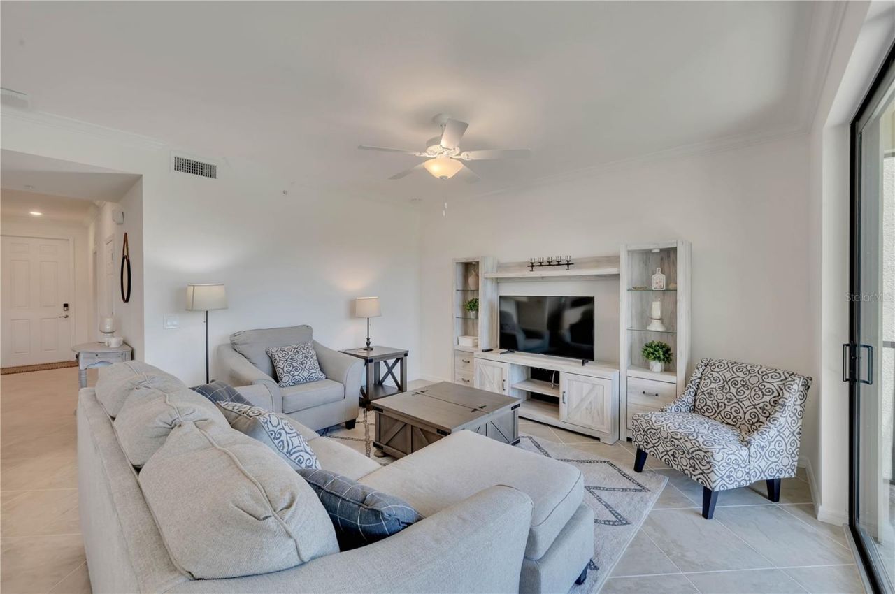 17510 Gawthrop Drive, Unit 203, Lakewood Ranch, FL 34211 Photo