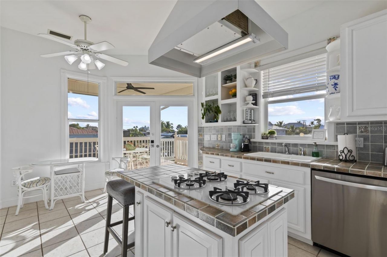 2291 Palm Avenue, Saint James City, FL 33956 Photo