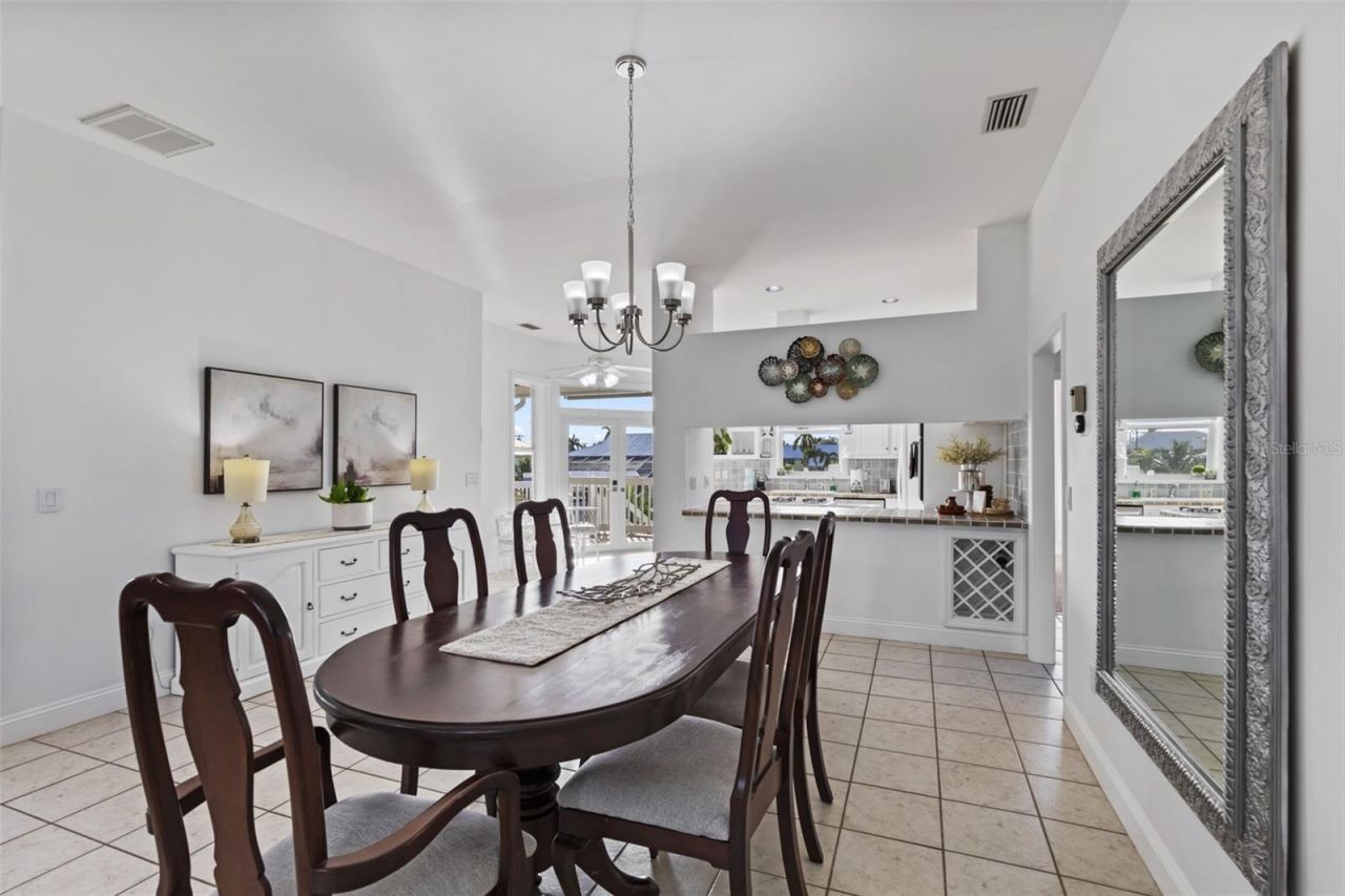 2291 Palm Avenue, Saint James City, FL 33956 Photo