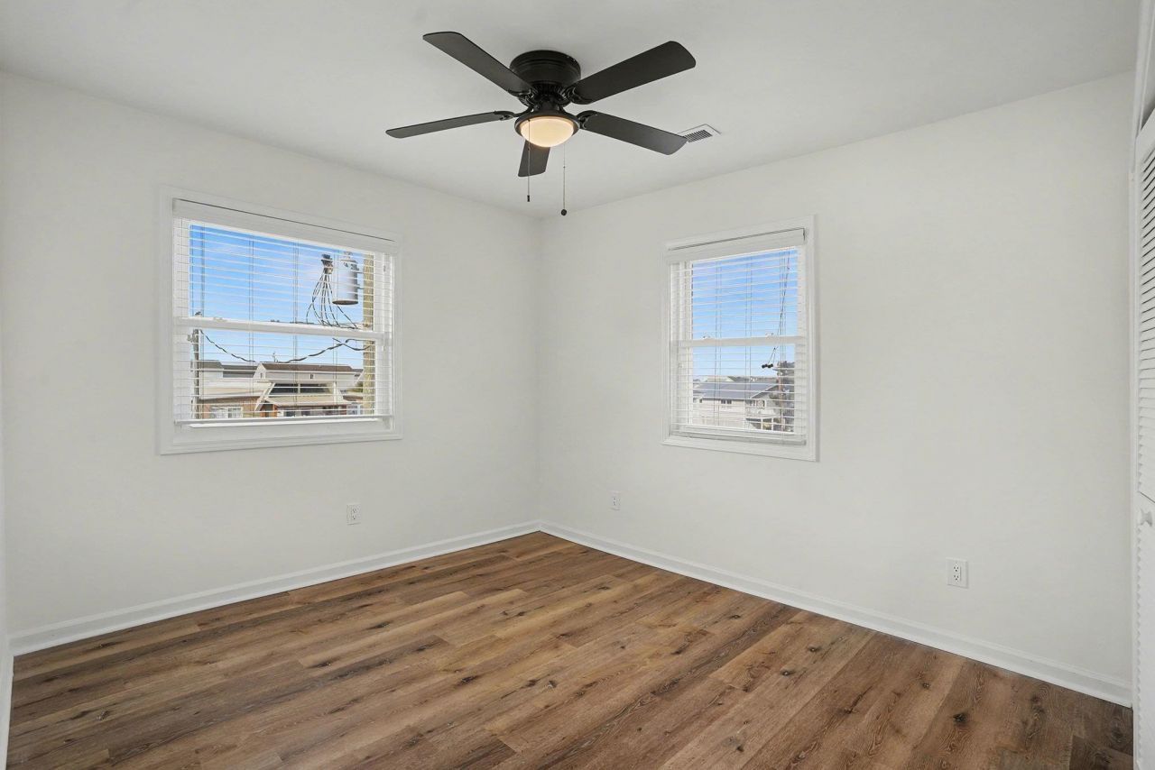 206 56th Ave. N Photo 17