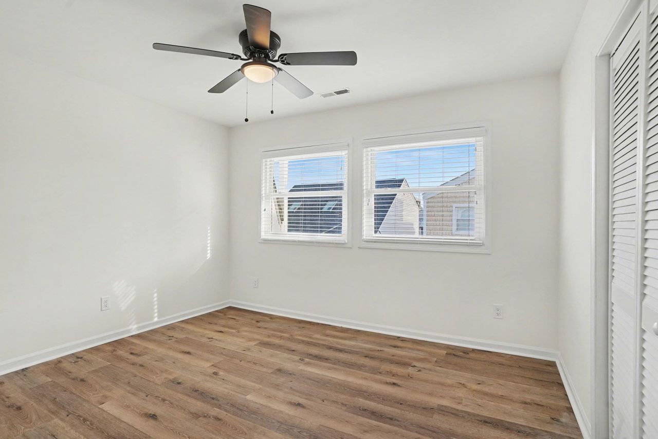 206 56th Ave. N Photo 18