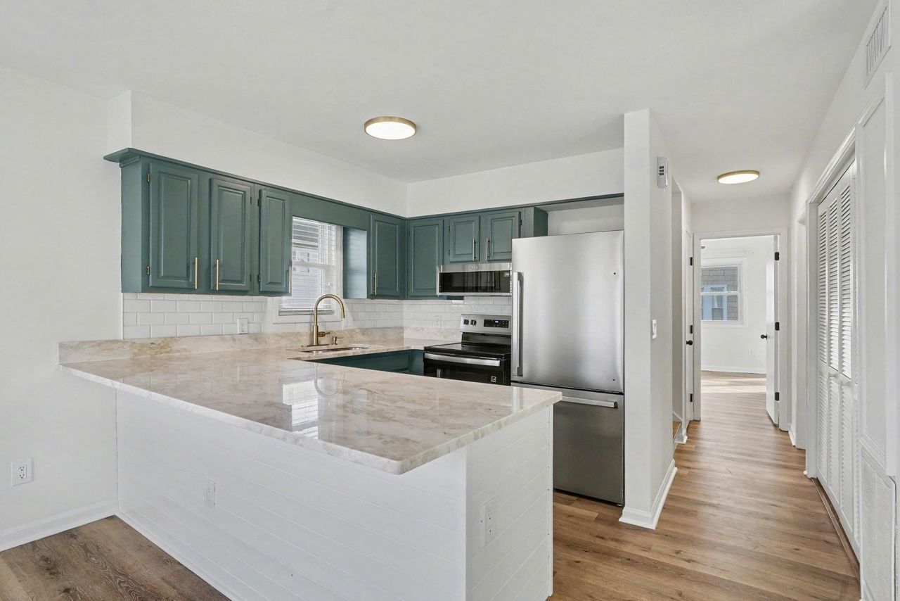 206 56th Ave. N Photo 9