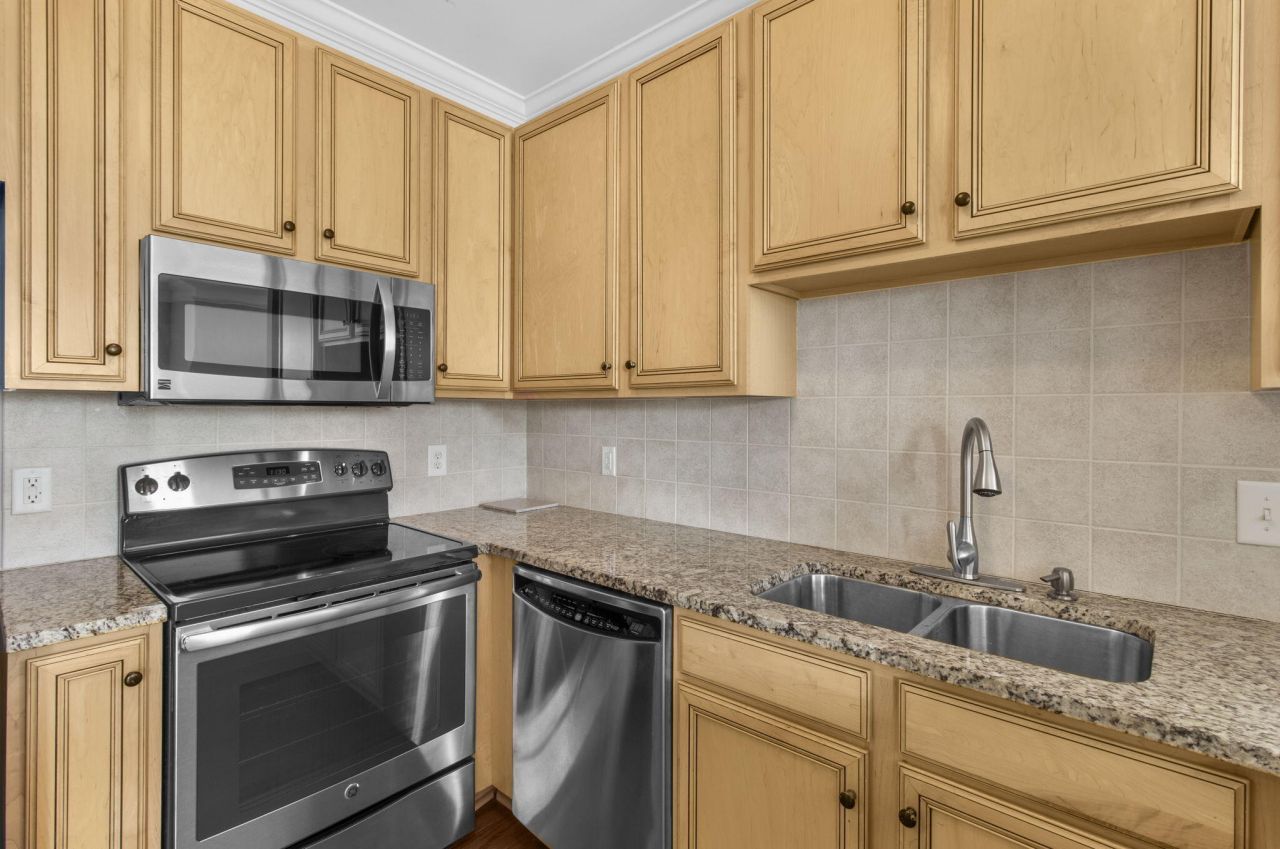 2244 Ashley Crossing Drive Photo 11