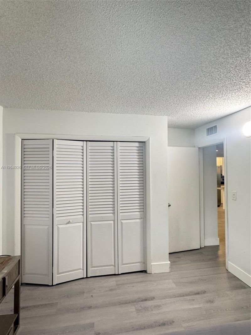 163 Lakeview Dr, Unit 204, Weston, FL 33326 Photo