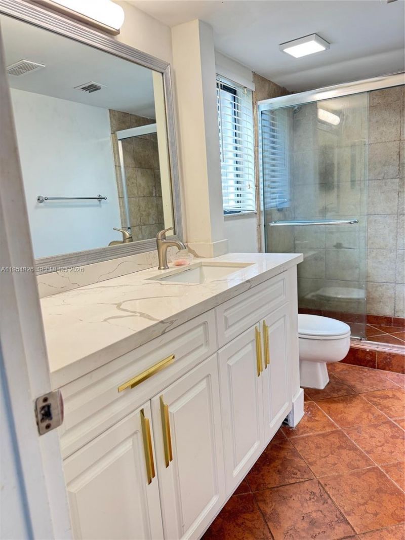 163 Lakeview Dr, Unit 204, Weston, FL 33326 Photo