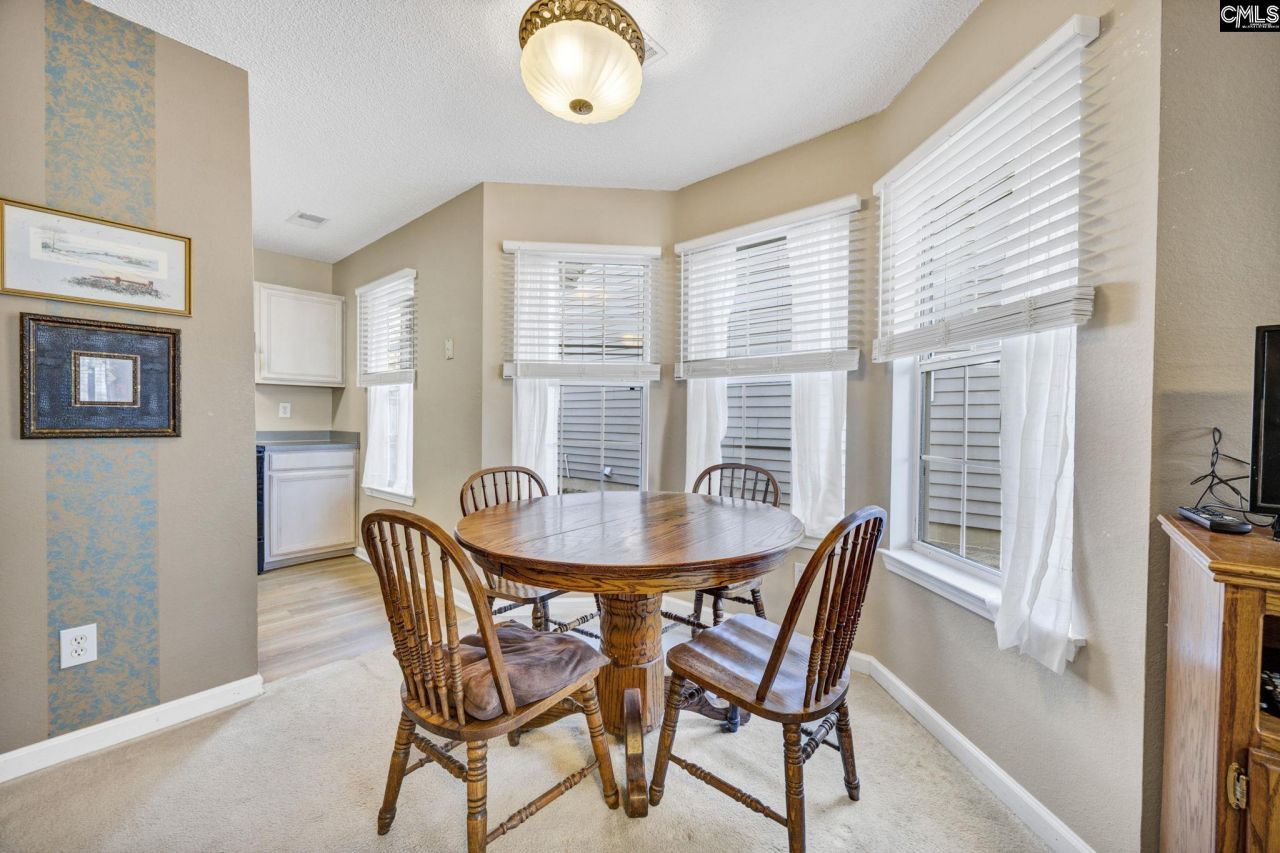 108 Autumn Run Circle E Photo 12