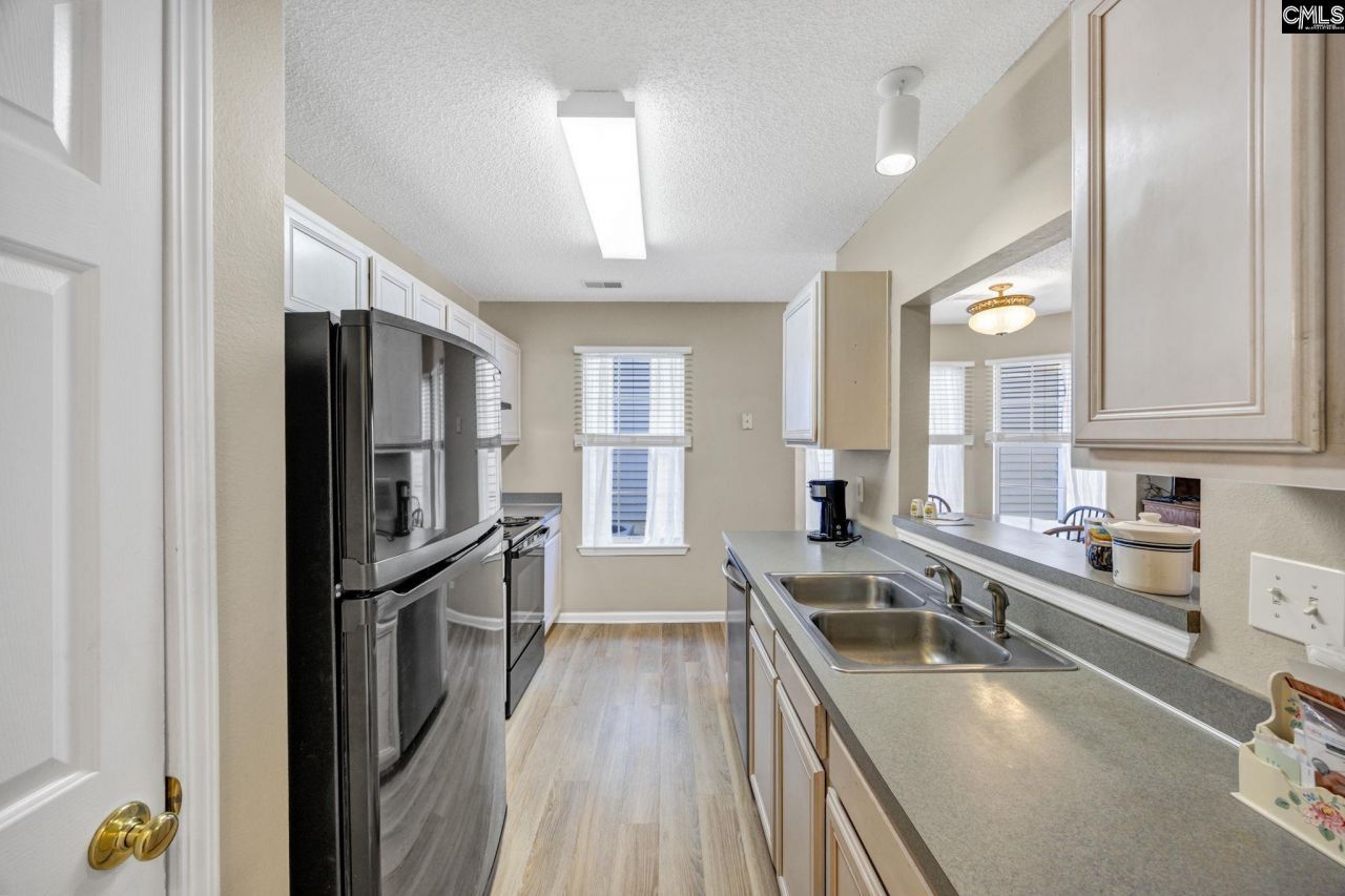 108 Autumn Run Circle E Photo 18