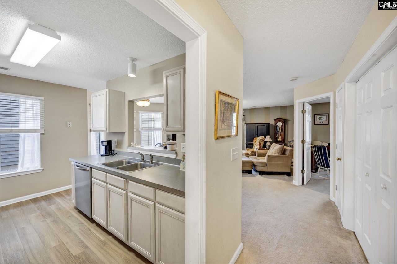 108 Autumn Run Circle E Photo 19