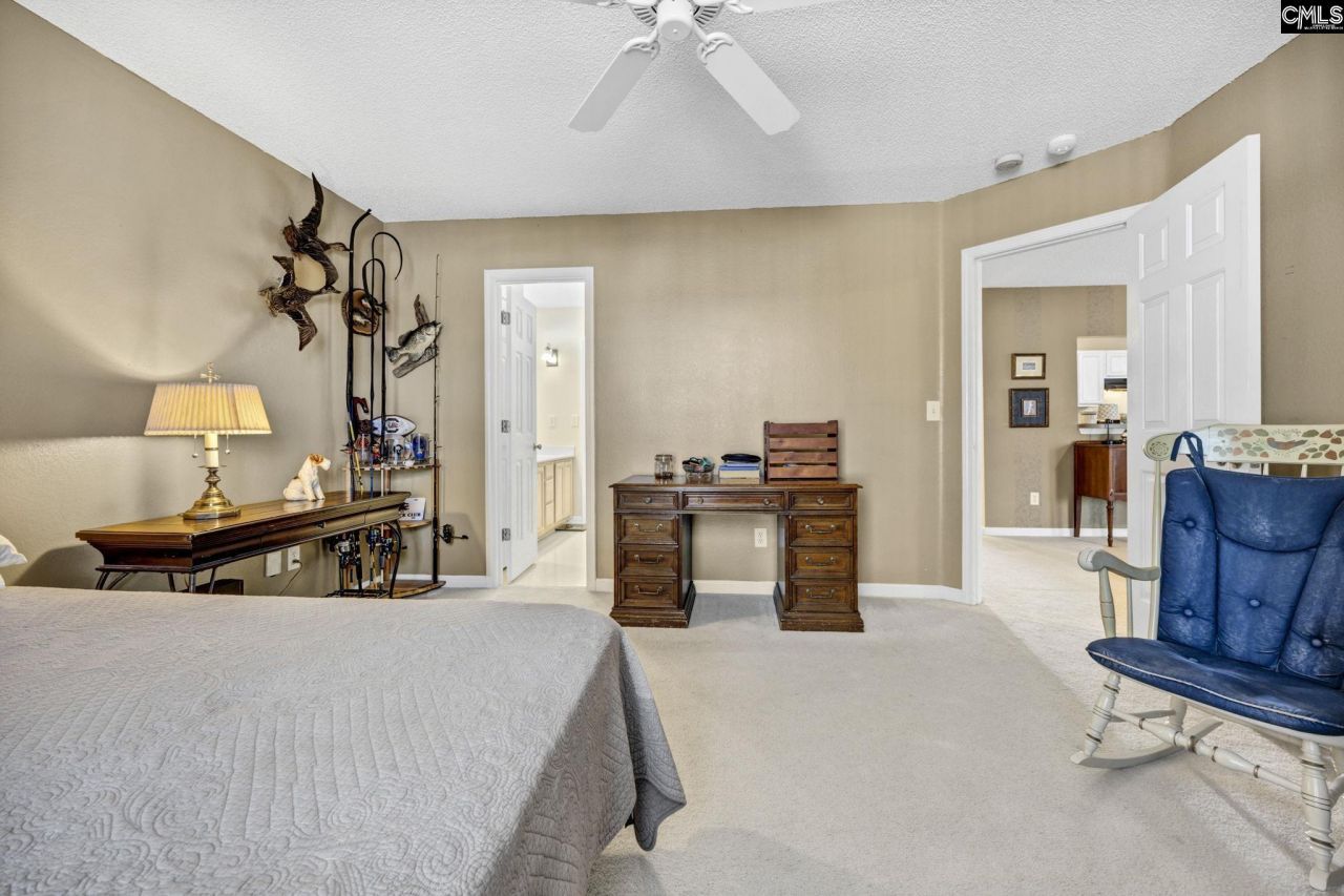 108 Autumn Run Circle E Photo 22