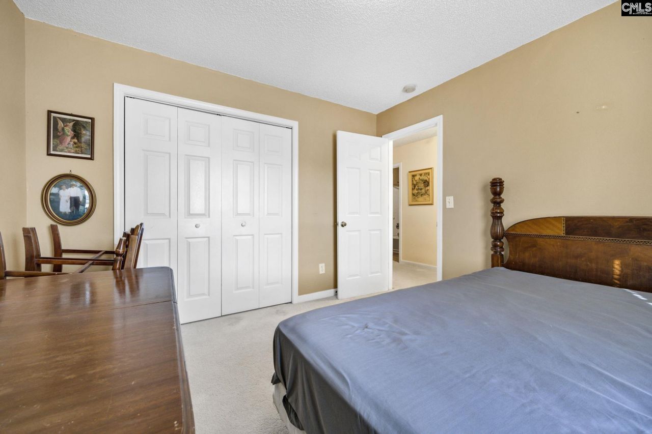 108 Autumn Run Circle E Photo 7