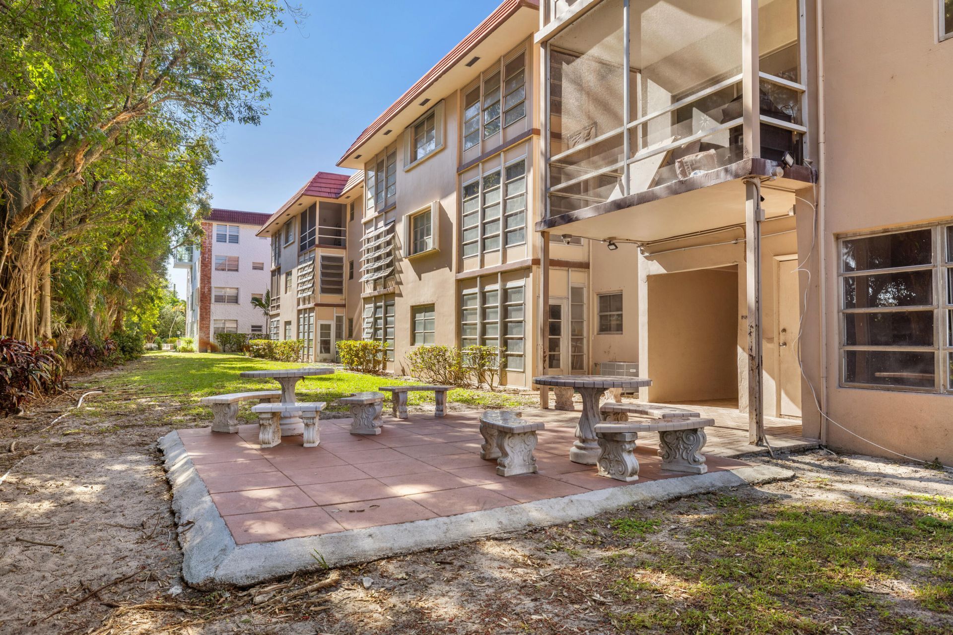 3930 Crystal Lake Drive, Unit 209, Deerfield Beach, FL 33064 Photo