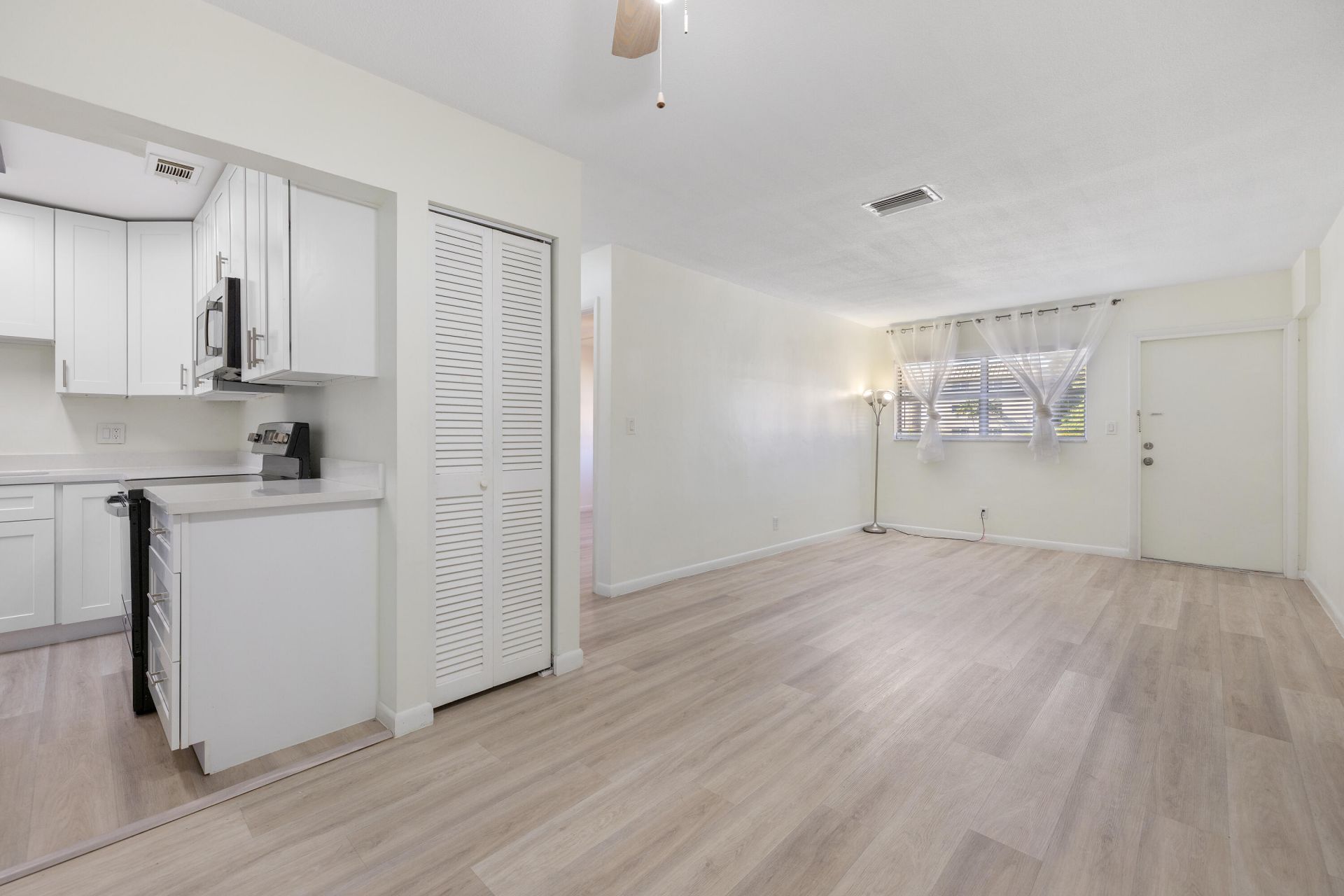 3930 Crystal Lake Drive, Unit 209, Deerfield Beach, FL 33064 Photo