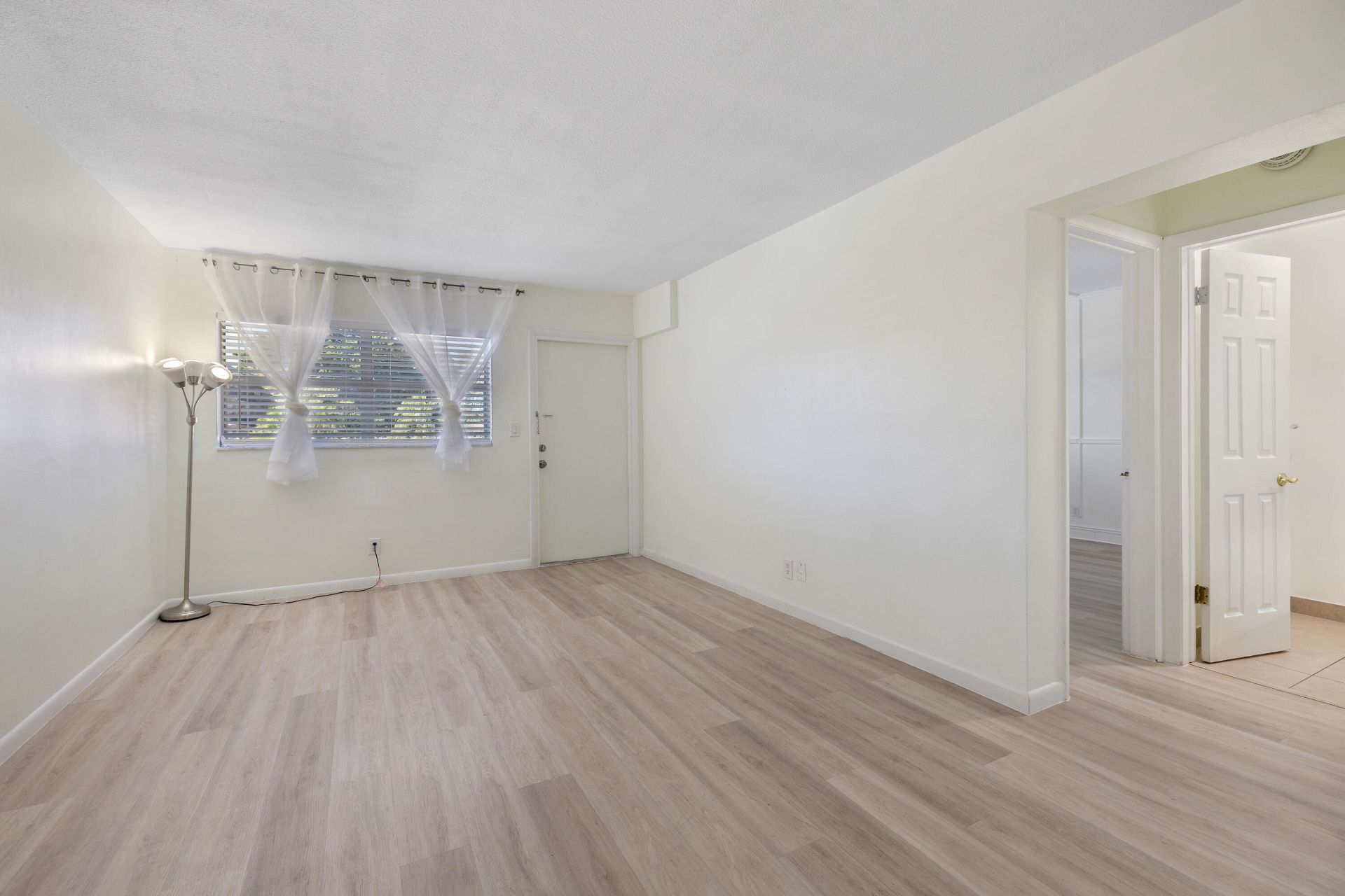 3930 Crystal Lake Drive, Unit 209, Deerfield Beach, FL 33064 Photo