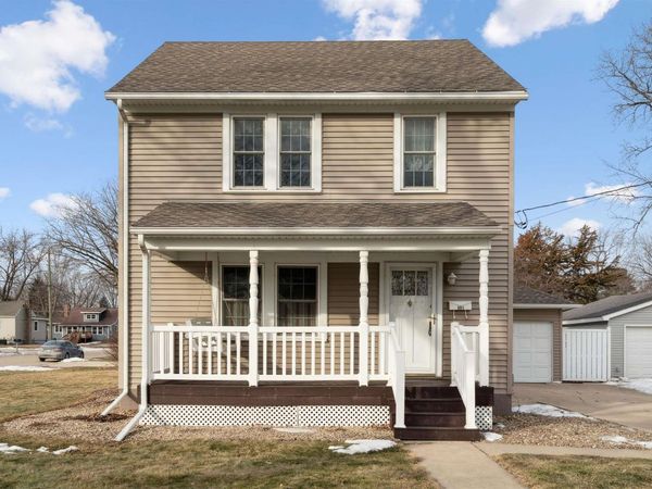 601 NW 6th Avenue, Independence, IA 50644