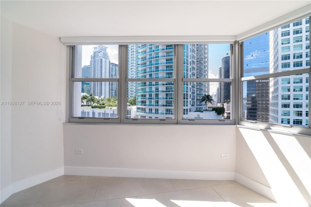 825 Brickell Bay Dr, Unit 1448, Miami, FL 33131 Photo