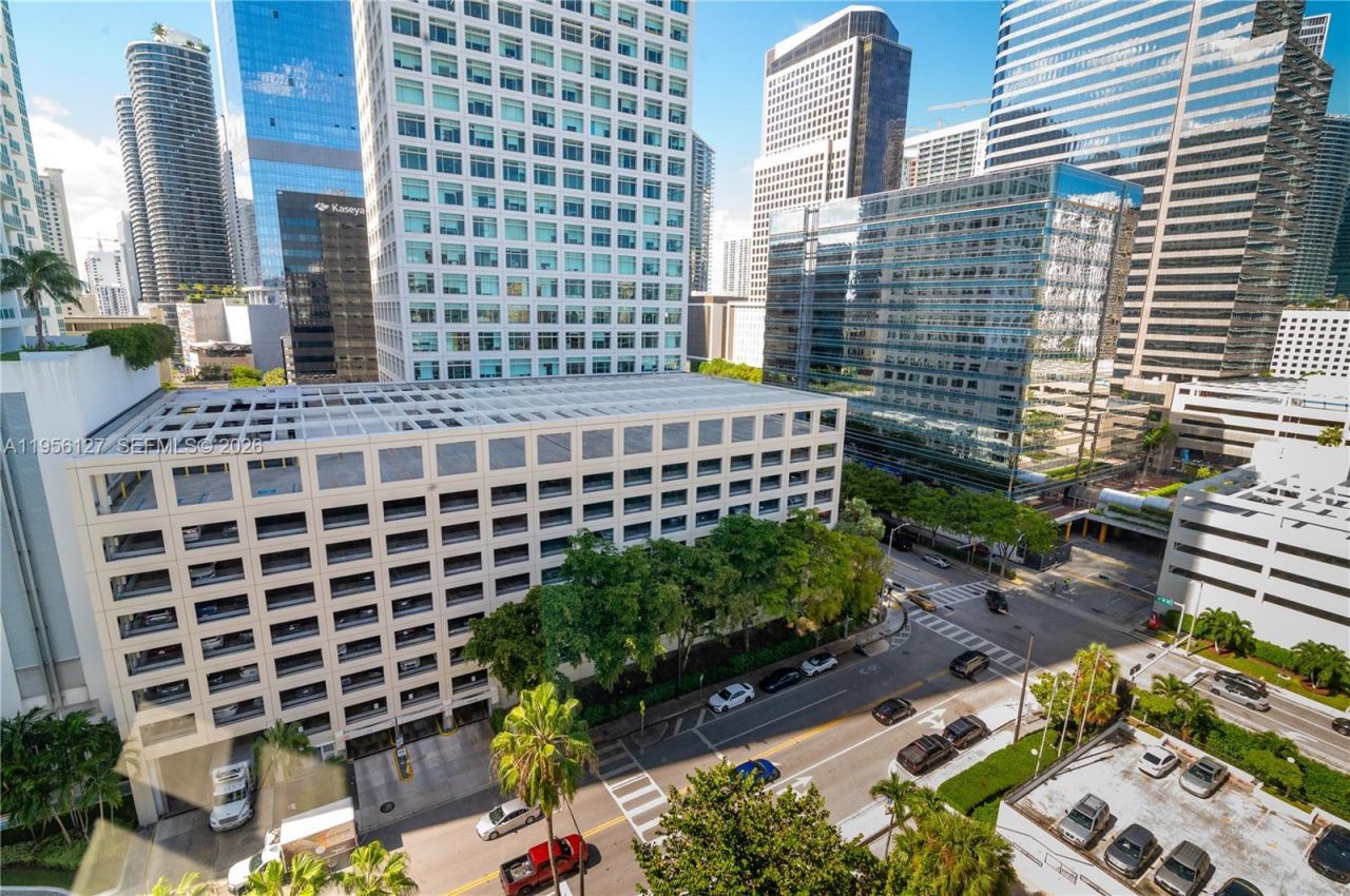 825 Brickell Bay Dr, Unit 1448, Miami, FL 33131 Photo