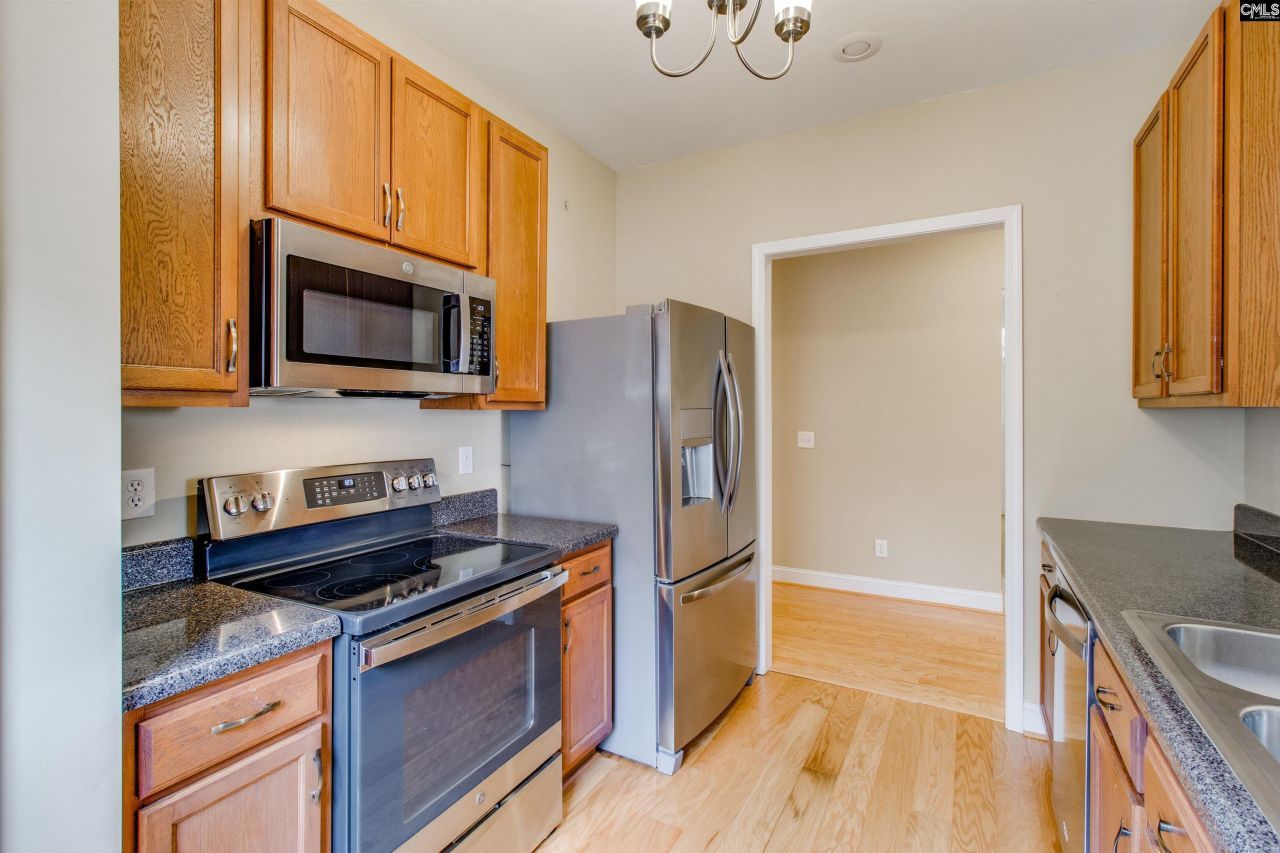 223 Faversham Lane  Photo 10