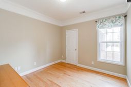 223 Faversham Lane  photo 4