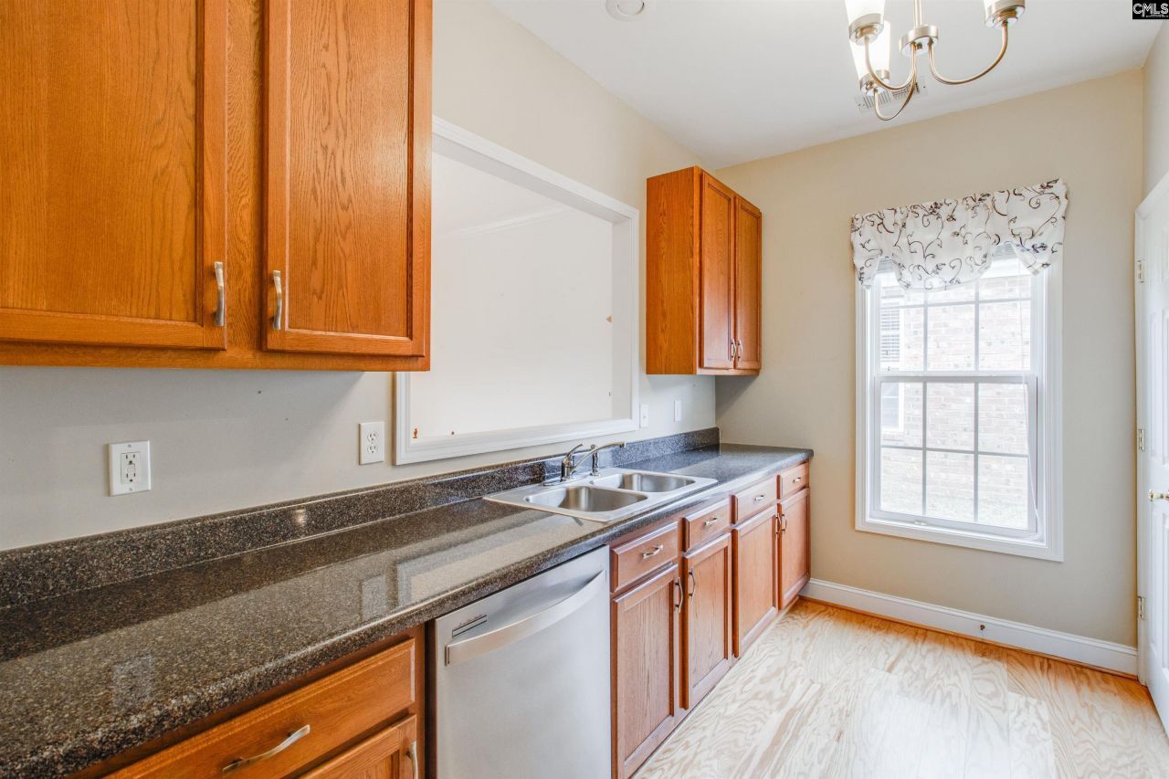 223 Faversham Lane  Photo 8