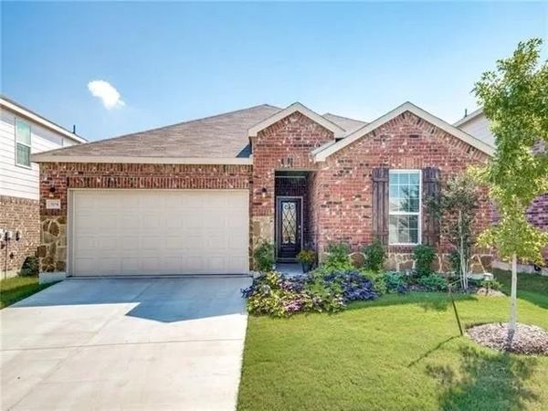 3104 Walker Creek Drive, Little Elm, TX 75068