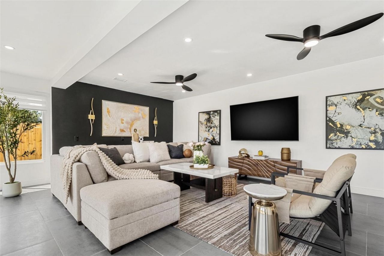 380 Colony Point Road S, Saint Petersburg, FL 33705 Photo