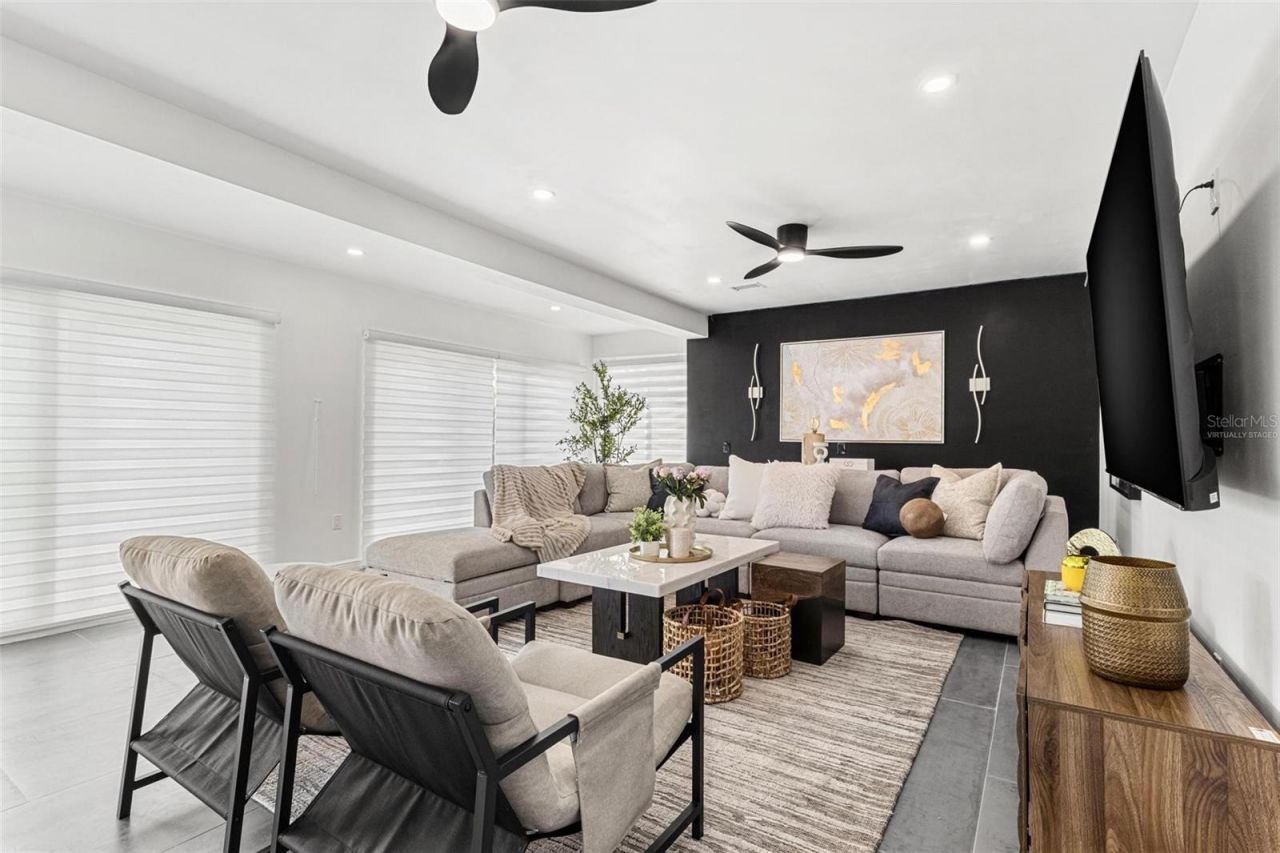 380 Colony Point Road S, Saint Petersburg, FL 33705 Photo