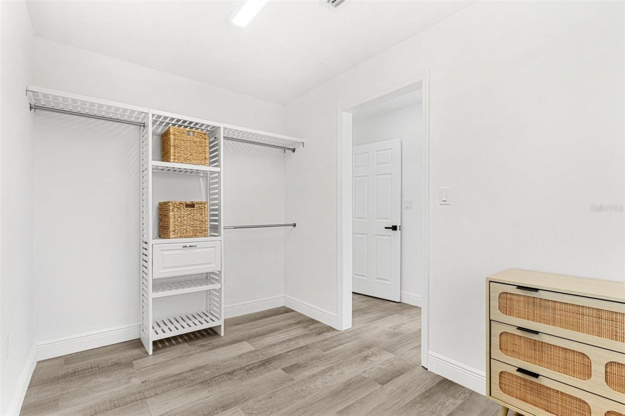 380 Colony Point Road S, Saint Petersburg, FL 33705 Photo