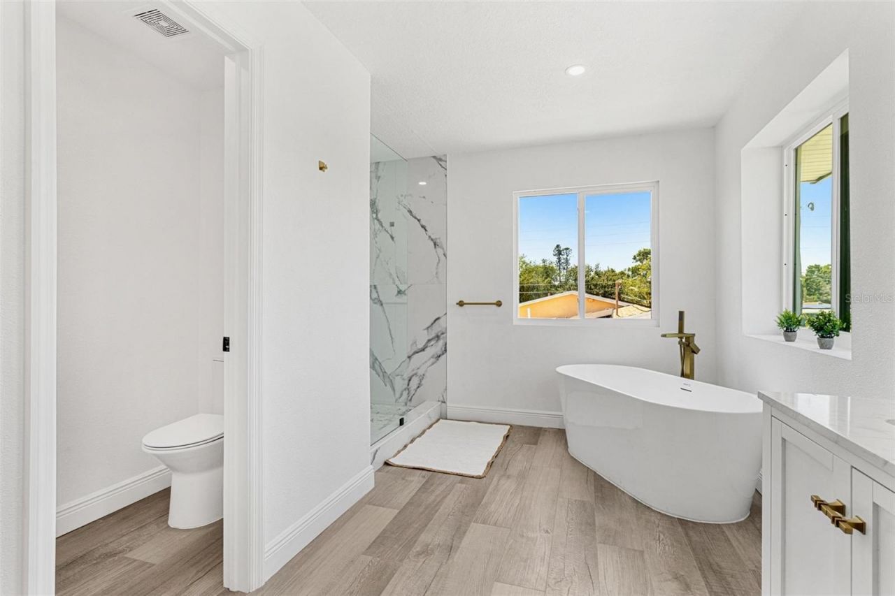 380 Colony Point Road S, Saint Petersburg, FL 33705 Photo