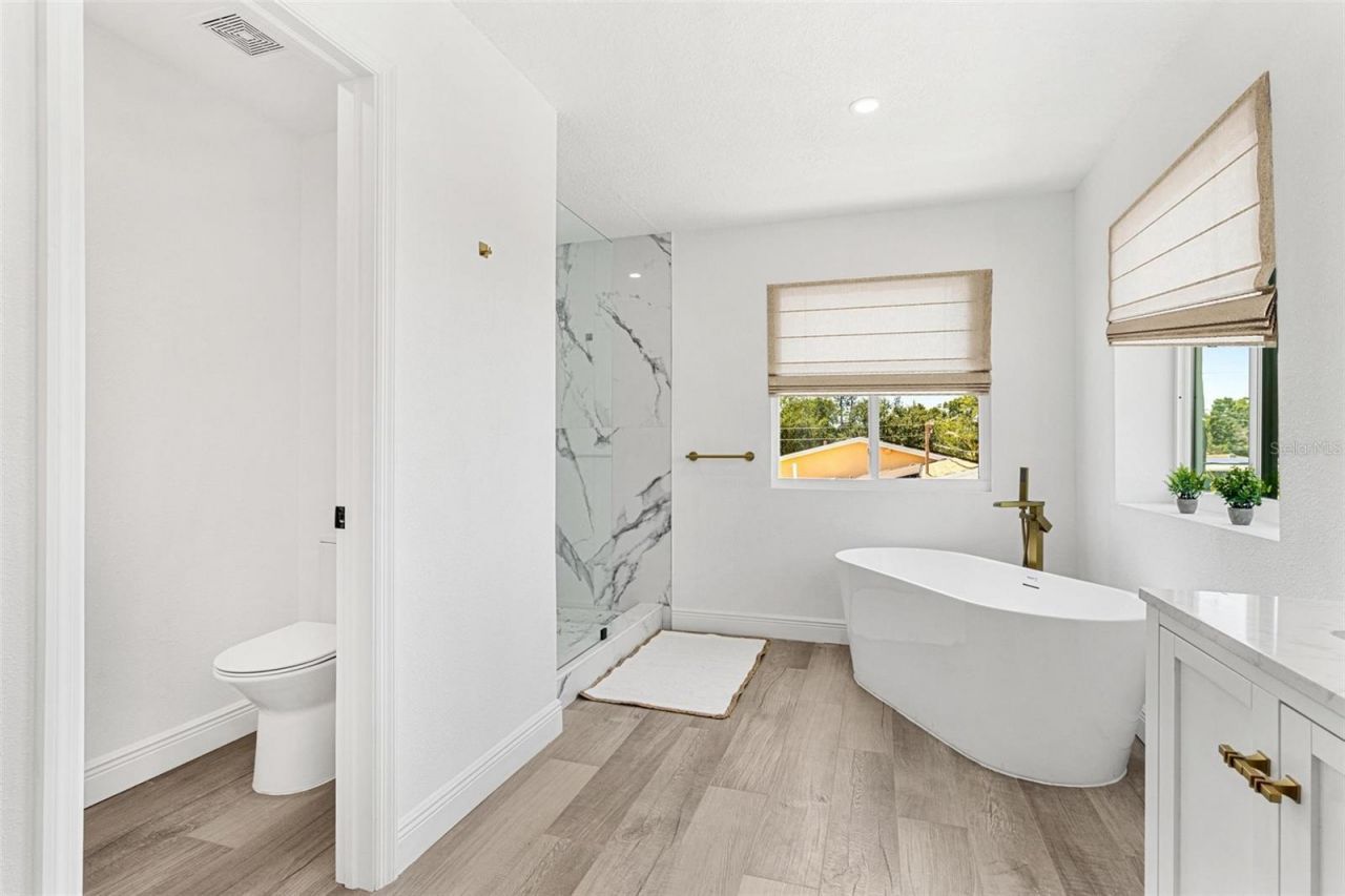 380 Colony Point Road S, Saint Petersburg, FL 33705 Photo