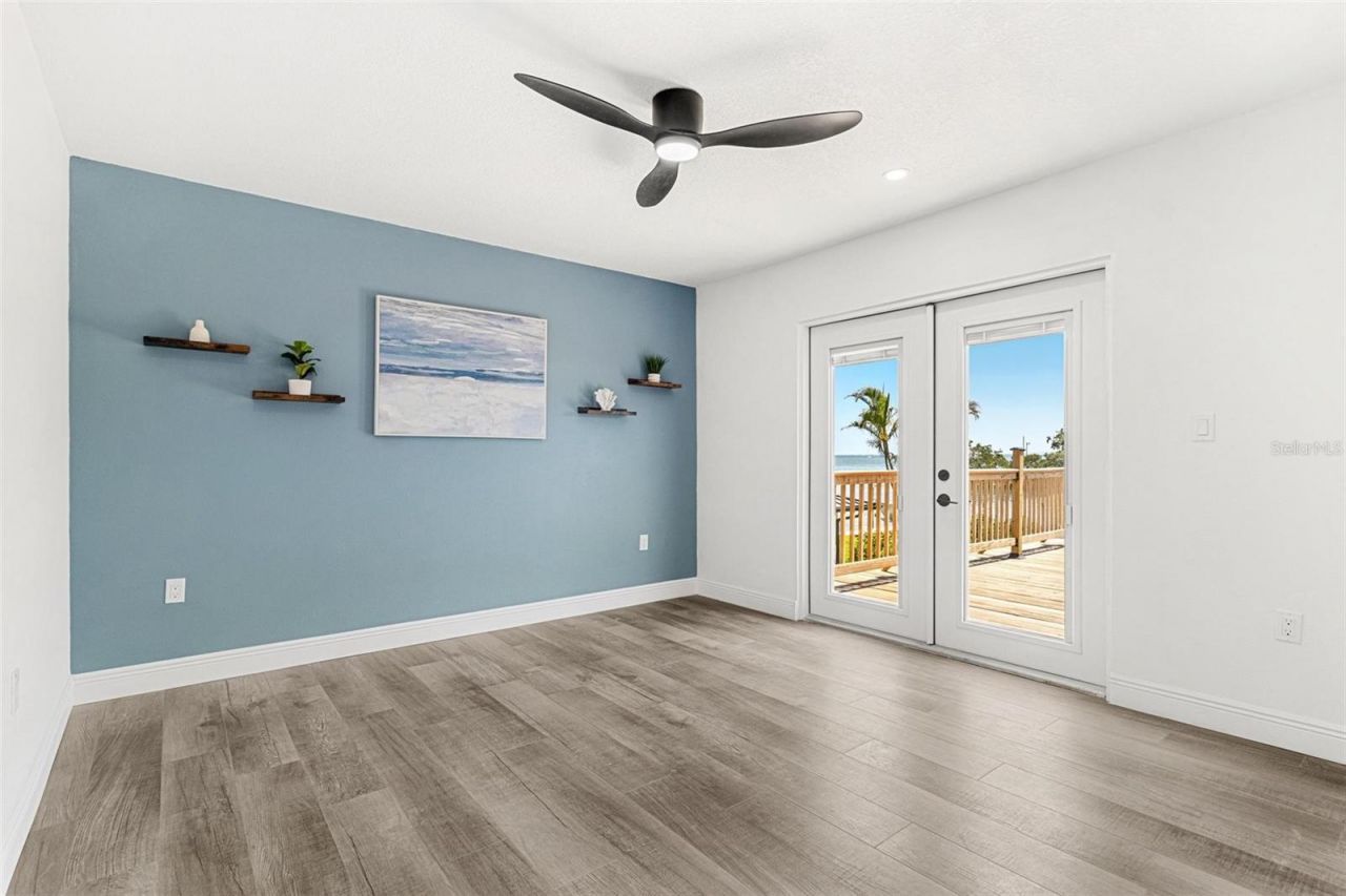 380 Colony Point Road S, Saint Petersburg, FL 33705 Photo