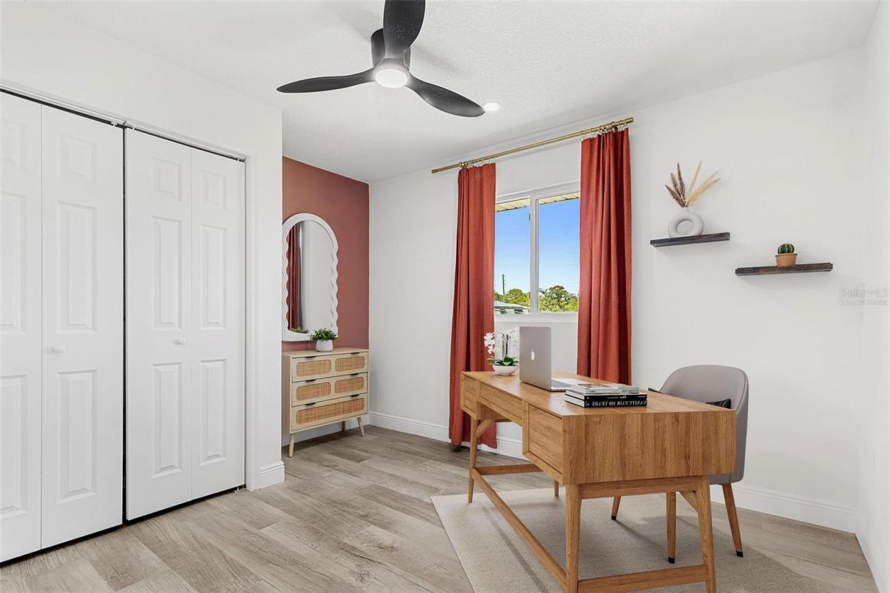 380 Colony Point Road S, Saint Petersburg, FL 33705 Photo