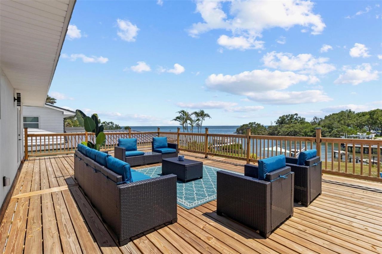 380 Colony Point Road S, Saint Petersburg, FL 33705 Photo