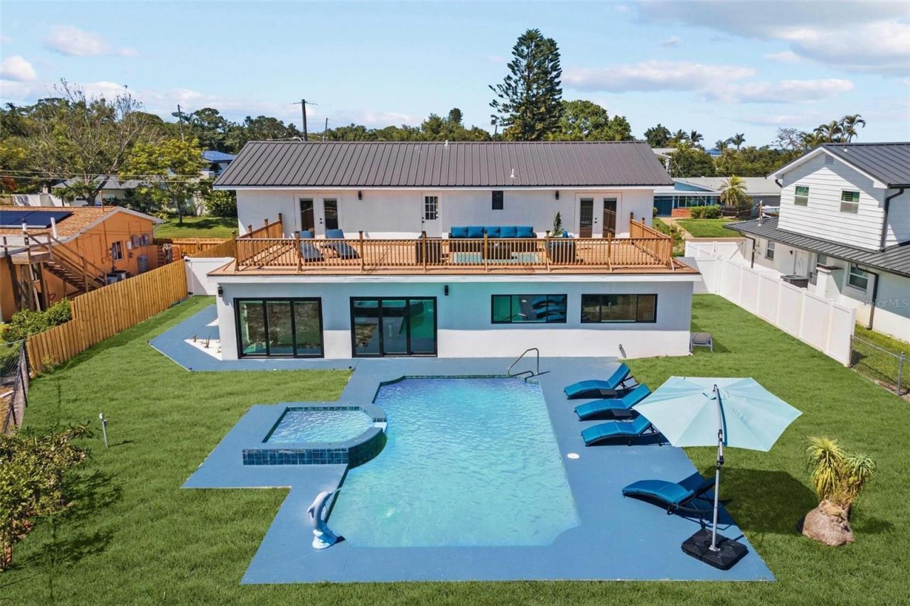 380 Colony Point Road S, Saint Petersburg, FL 33705 Photo