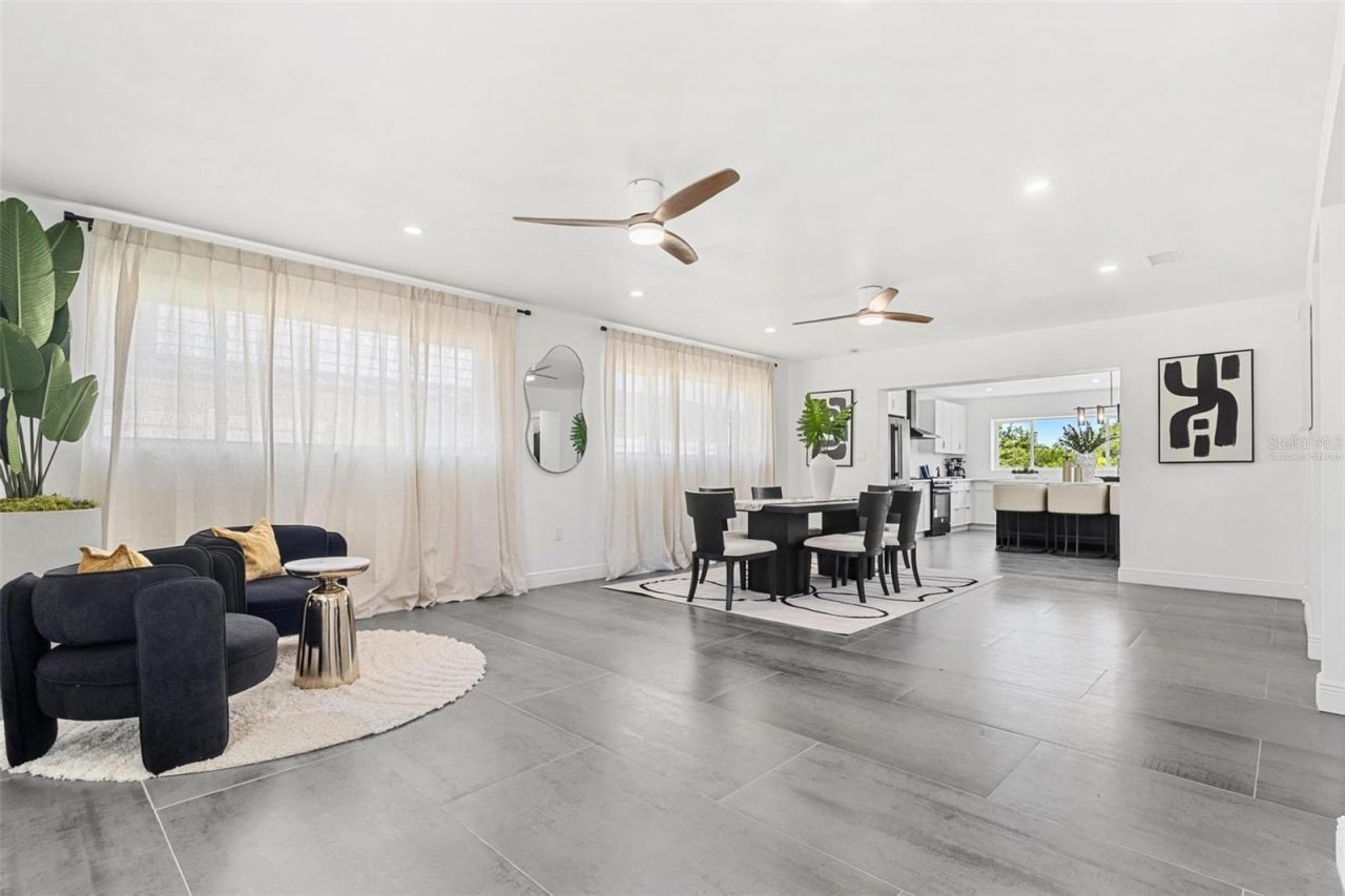 380 Colony Point Road S, Saint Petersburg, FL 33705 Photo