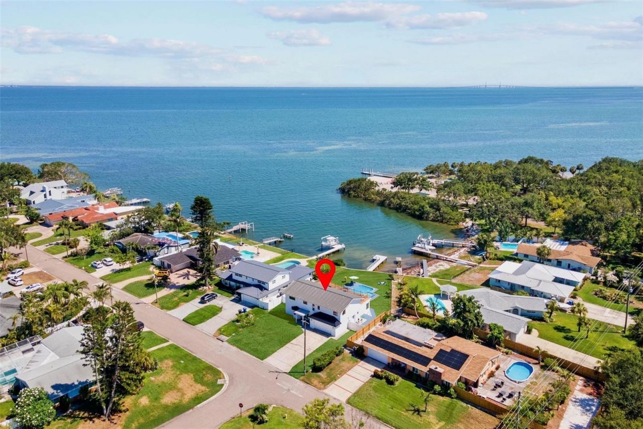 380 Colony Point Road S, Saint Petersburg, FL 33705 Photo