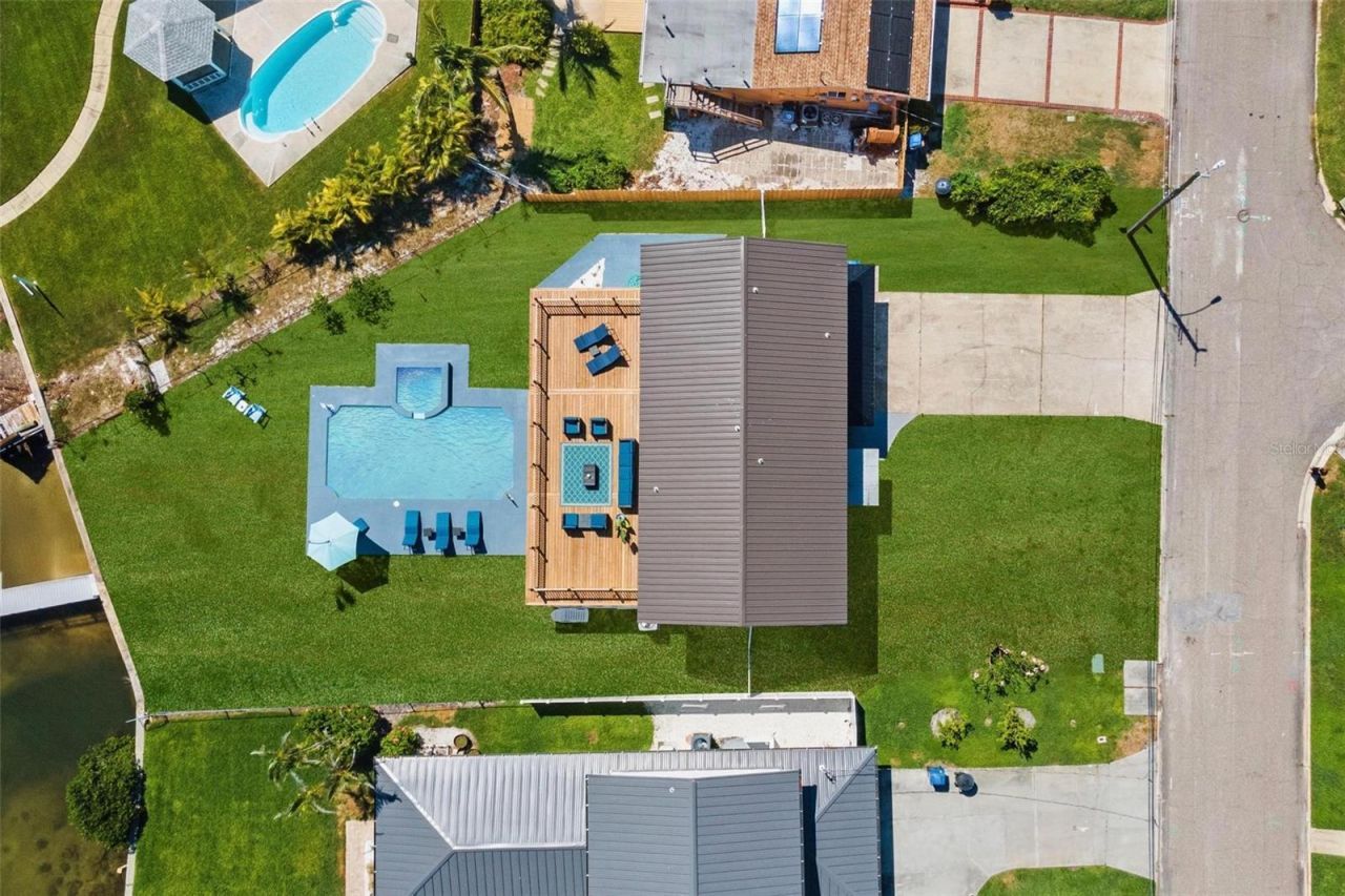 380 Colony Point Road S, Saint Petersburg, FL 33705 Photo