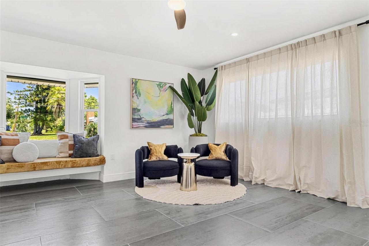 380 Colony Point Road S, Saint Petersburg, FL 33705 Photo