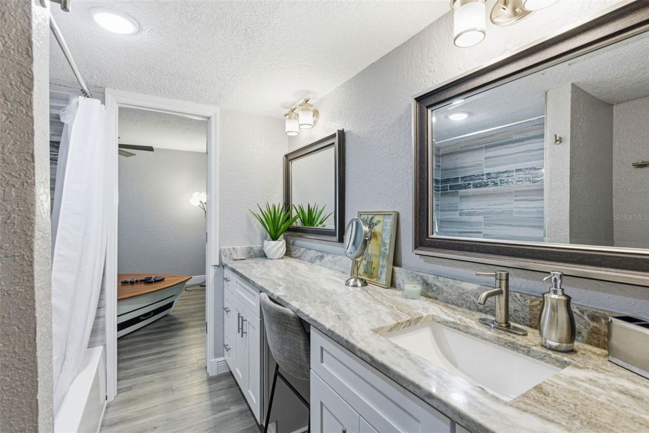 3775 40th Lane S, Unit G, Saint Petersburg, FL 33711 Photo