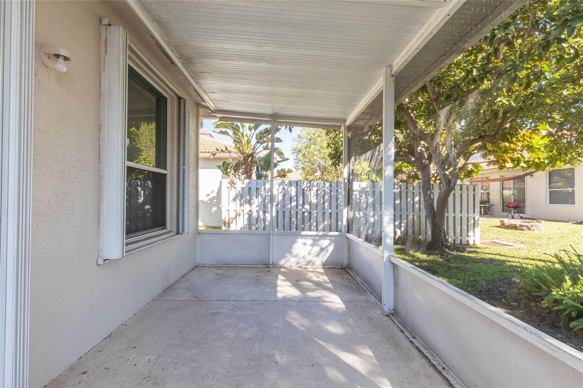 857 NW 133rd Avenue, Pembroke Pines, FL 33028 Photo